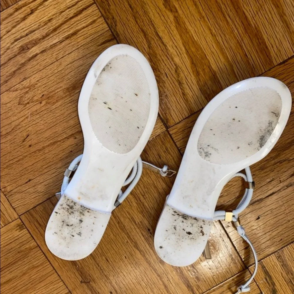 Ivanka Trump Ashanti Ivory Thong Sandal size 9 - Picture 2 of 4